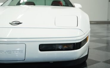 Chevrolet-Corvette-1994-Arctic-White-Red-12