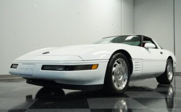Chevrolet-Corvette-1994-Arctic-White-Red-13
