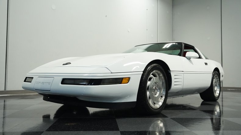 Chevrolet-Corvette-1994-Arctic-White-Red-13