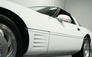 Chevrolet-Corvette-1994-Arctic-White-Red-14