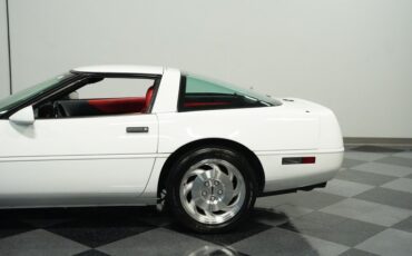 Chevrolet-Corvette-1994-Arctic-White-Red-16