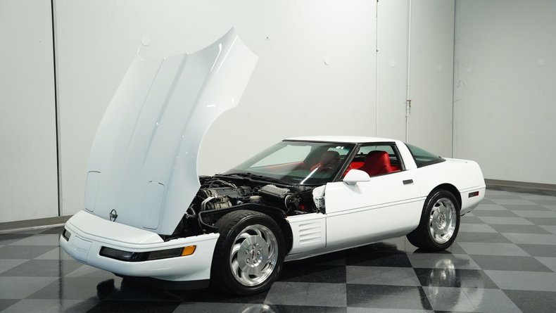 Chevrolet-Corvette-1994-Arctic-White-Red-21
