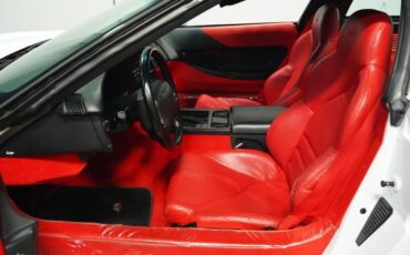 Chevrolet-Corvette-1994-Arctic-White-Red-27