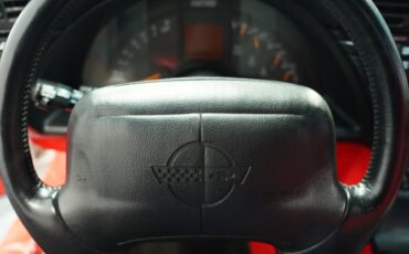 Chevrolet-Corvette-1994-Arctic-White-Red-28