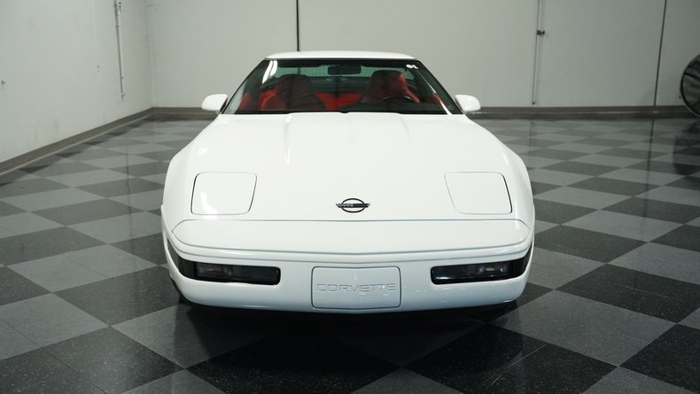 Chevrolet-Corvette-1994-Arctic-White-Red-3