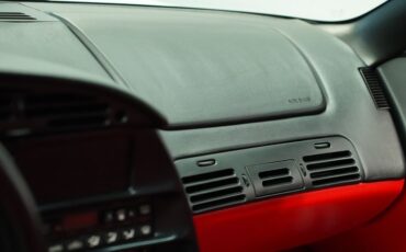 Chevrolet-Corvette-1994-Arctic-White-Red-32