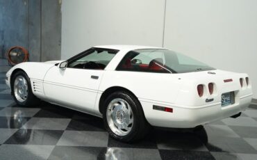 Chevrolet-Corvette-1994-Arctic-White-Red-41
