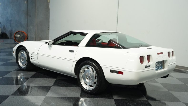Chevrolet-Corvette-1994-Arctic-White-Red-41