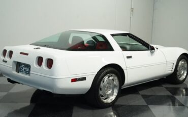 Chevrolet-Corvette-1994-Arctic-White-Red-45