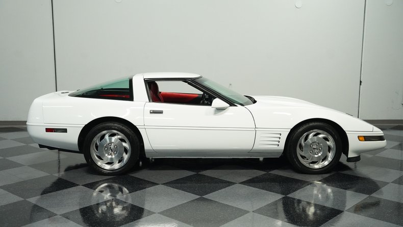 Chevrolet-Corvette-1994-Arctic-White-Red-46