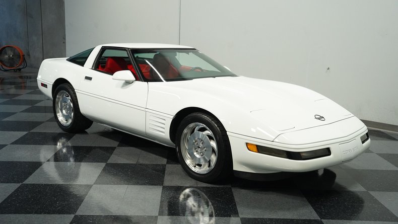 Chevrolet-Corvette-1994-Arctic-White-Red-47