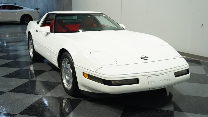 Chevrolet-Corvette-1994-Arctic-White-Red-48