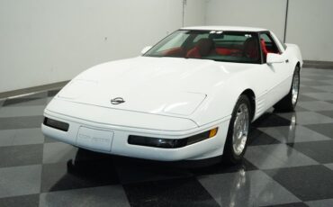 Chevrolet-Corvette-1994-Arctic-White-Red-5