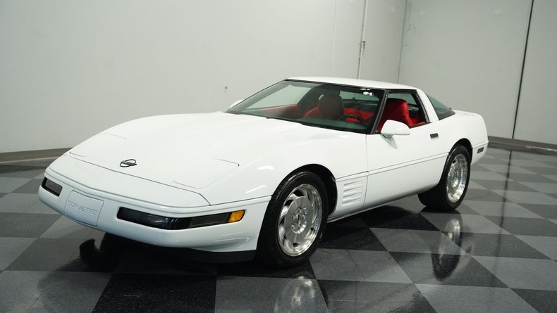 Chevrolet-Corvette-1994-Arctic-White-Red-6