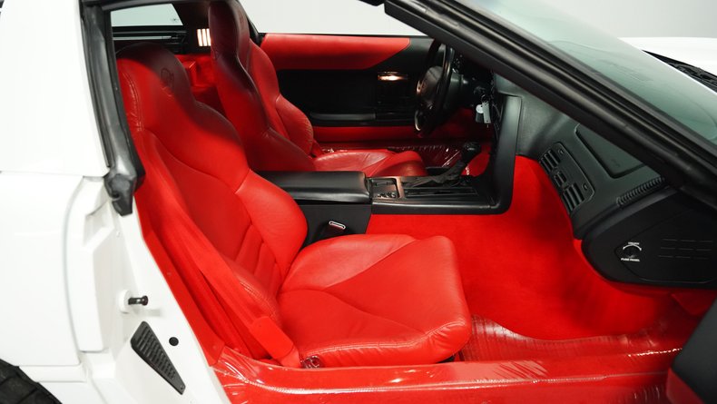 Chevrolet-Corvette-1994-Arctic-White-Red-8