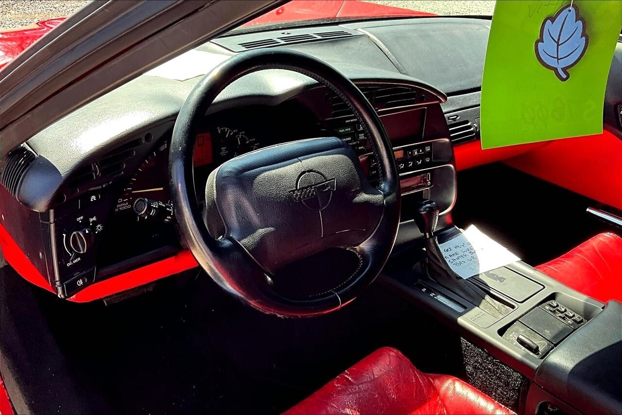 Chevrolet-Corvette-1994-Hatchback-12