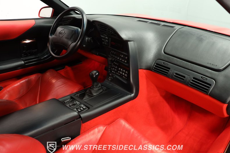 Chevrolet-Corvette-1994-Torch-Red-Red-6