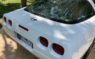 Chevrolet-Corvette-1994-White-5