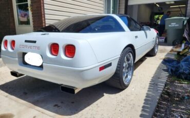 Chevrolet-Corvette-1994-White-Red-Leather-5