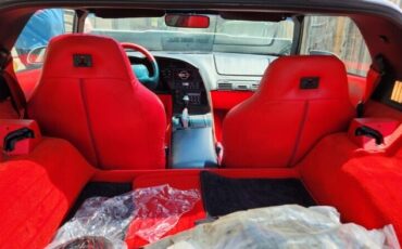 Chevrolet-Corvette-1994-White-Red-Leather-7