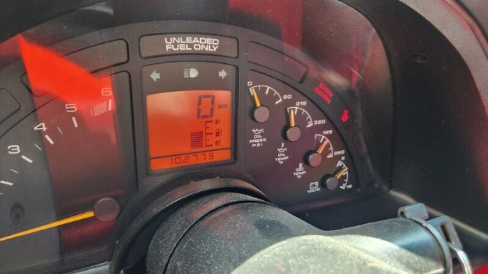 Chevrolet-Corvette-1994-White-Red-Leather-9