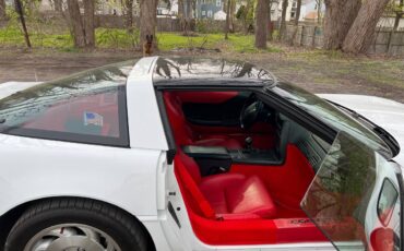 Chevrolet-Corvette-1994-white-15