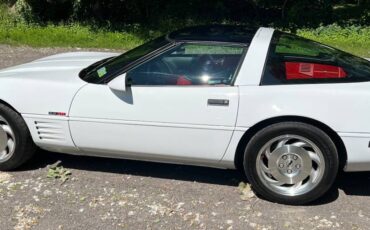 Chevrolet-Corvette-1994-white-2