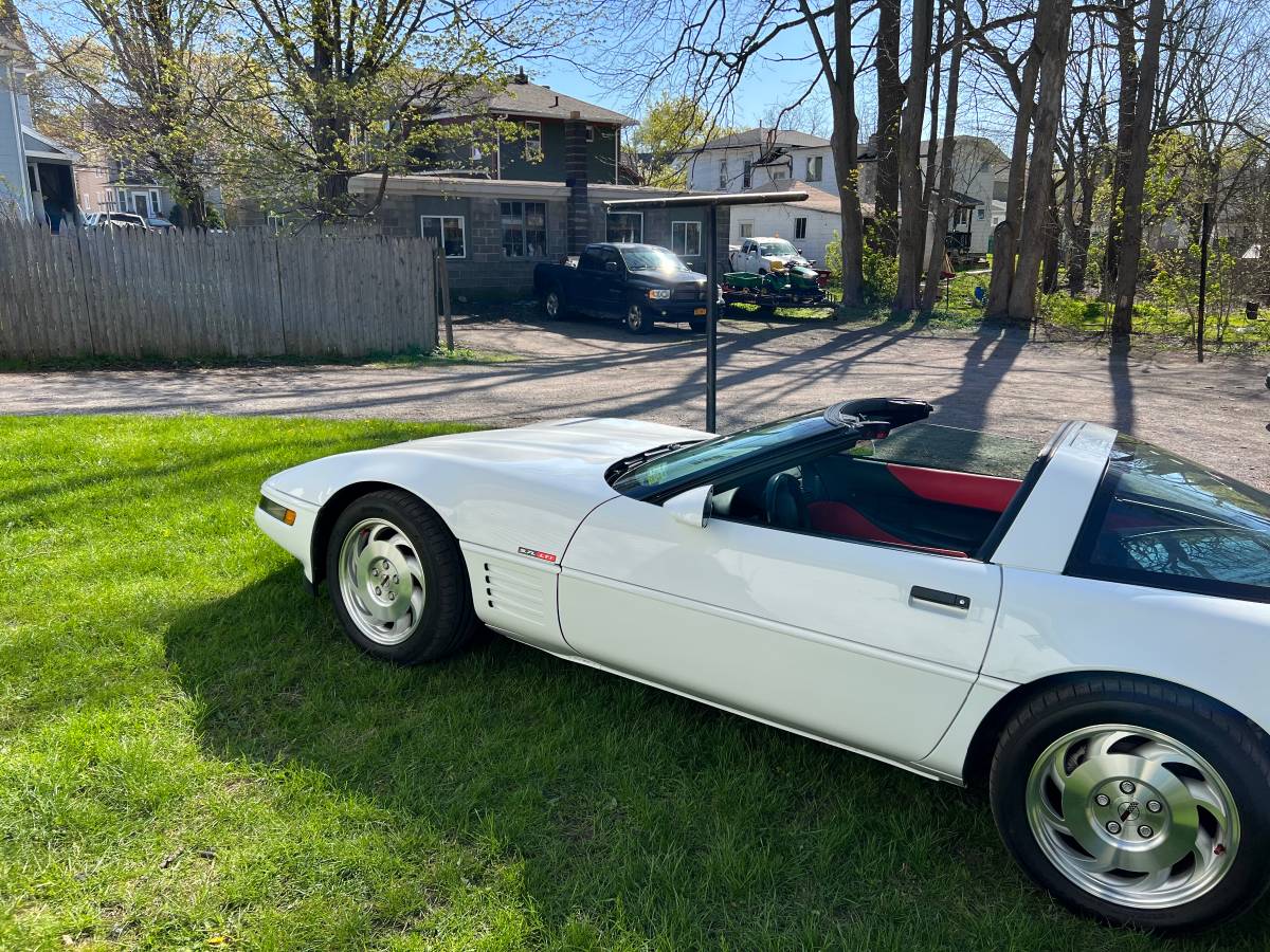 Chevrolet-Corvette-1994-white-7