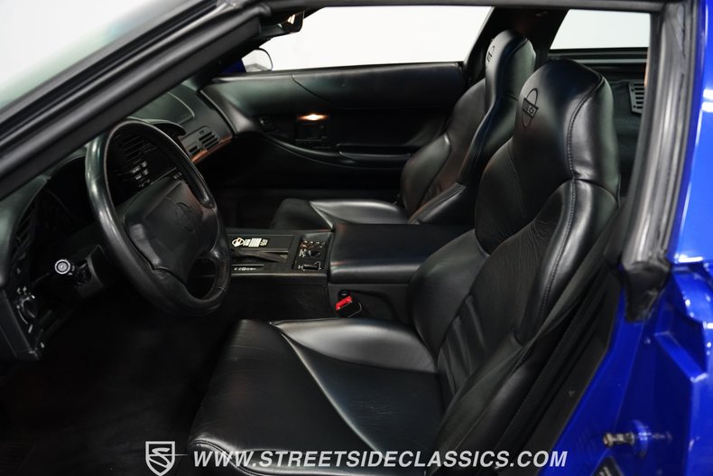 Chevrolet-Corvette-1995-Admiral-Blue-Black-41