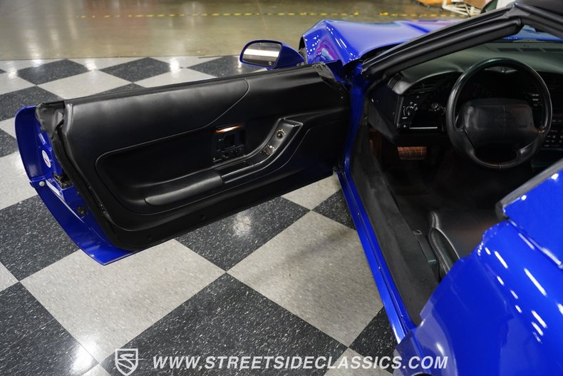 Chevrolet-Corvette-1995-Admiral-Blue-Black-7