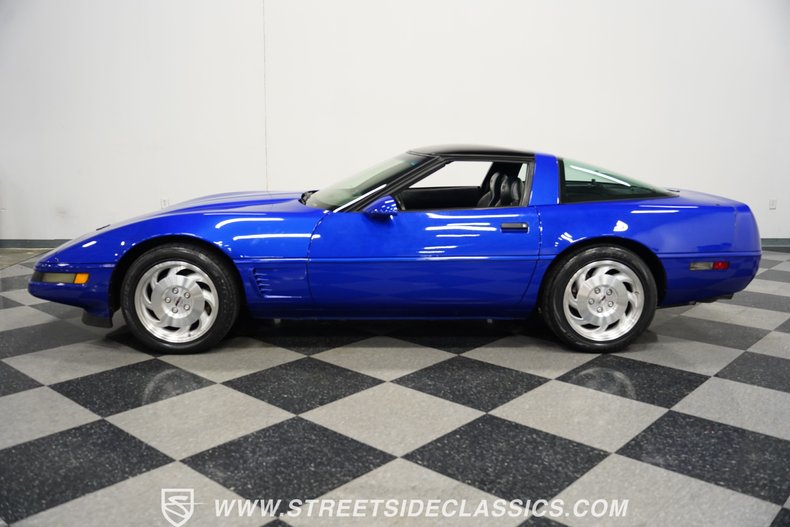 Chevrolet-Corvette-1995-Admiral-Blue-Black