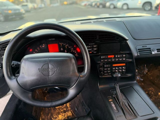 Chevrolet-Corvette-1995-Convertible-13