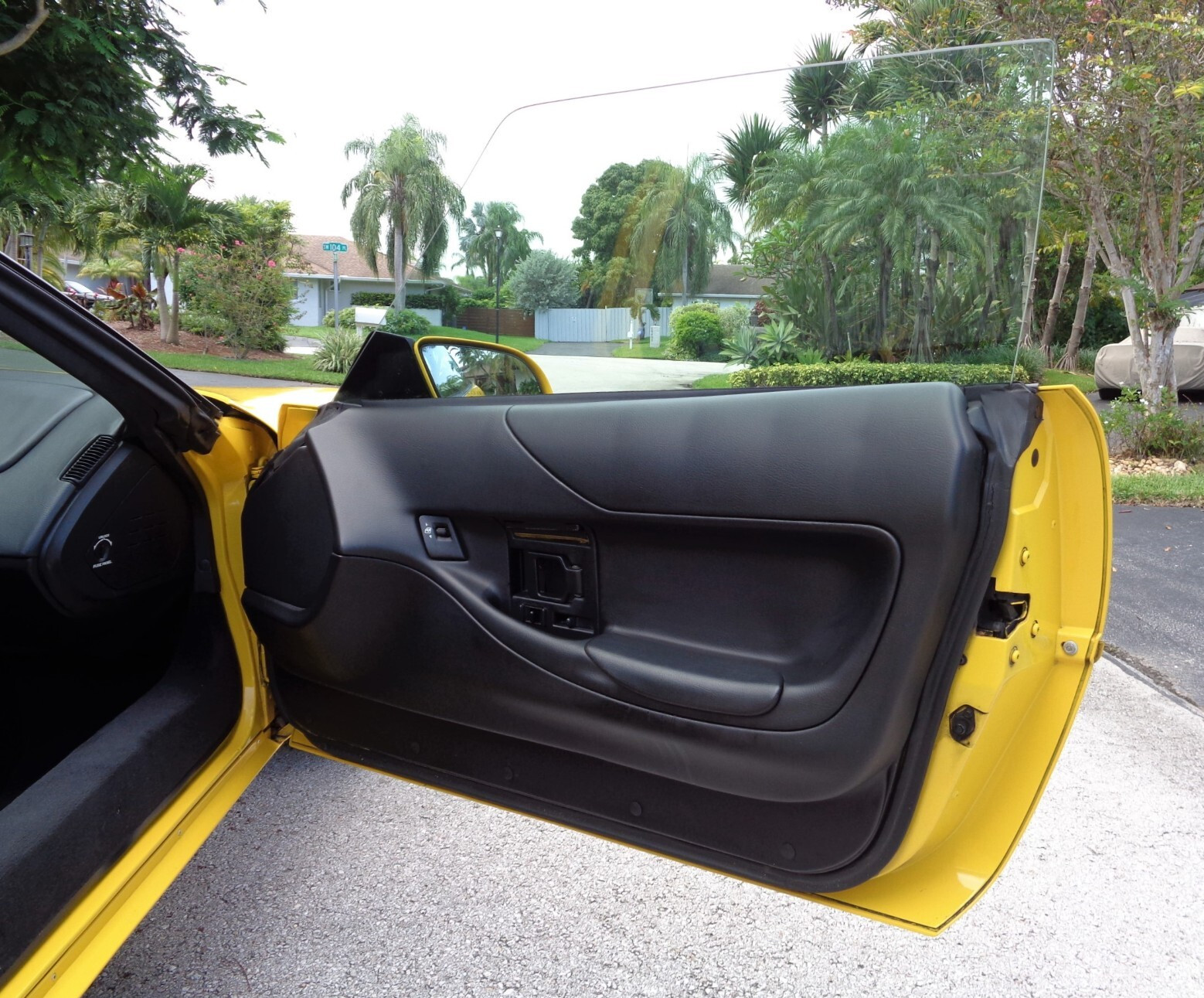 Chevrolet-Corvette-1995-Convertible-19