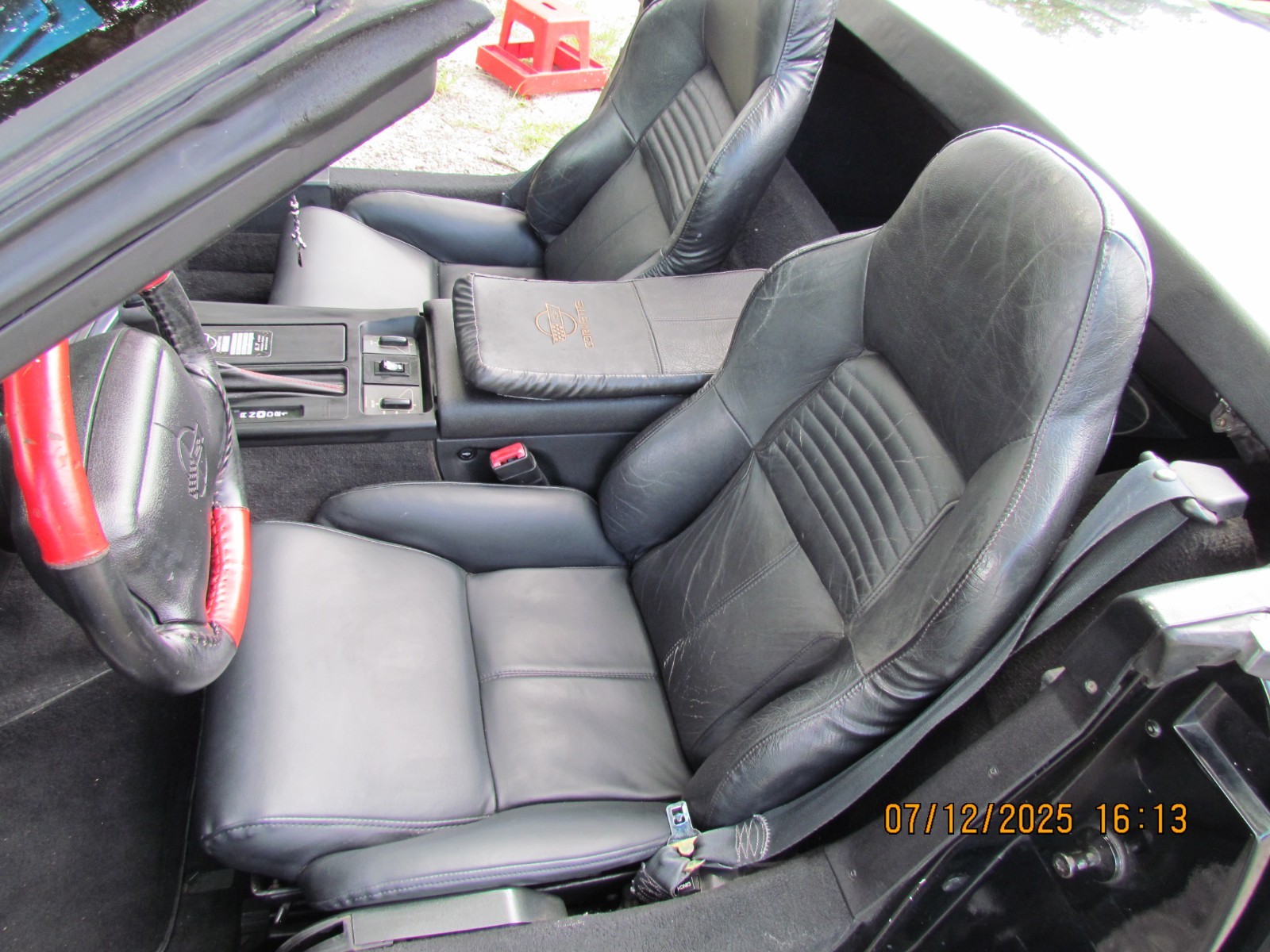 Chevrolet-Corvette-1995-Convertible-26