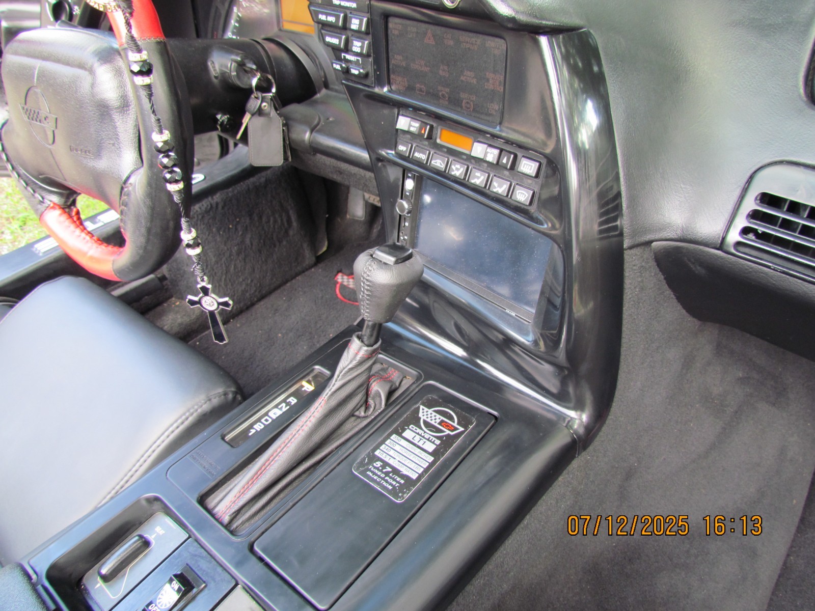 Chevrolet-Corvette-1995-Convertible-28