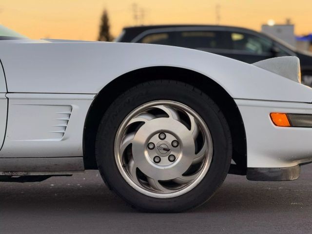 Chevrolet-Corvette-1995-Convertible-6