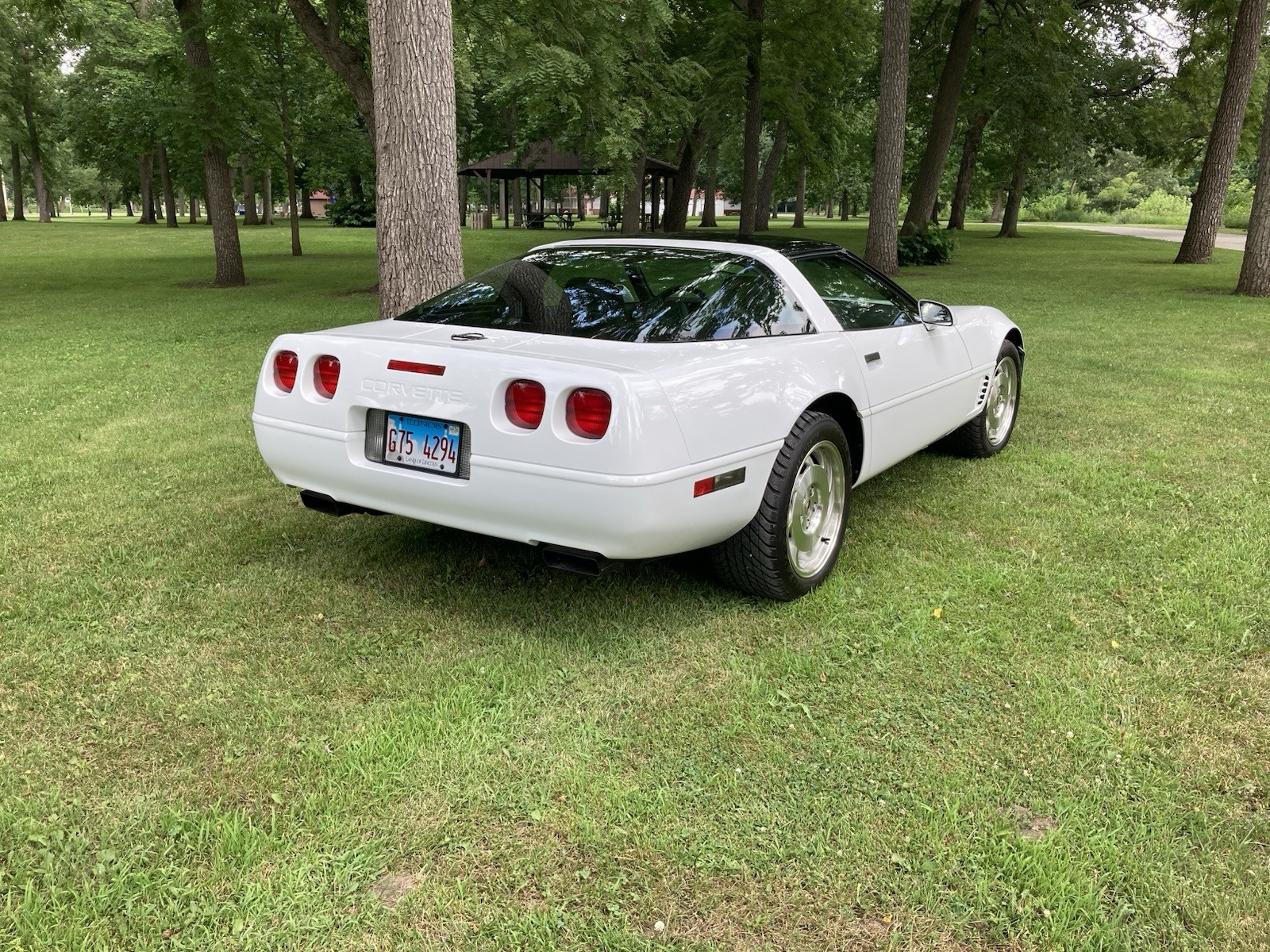 Chevrolet-Corvette-1995-Coupe-2
