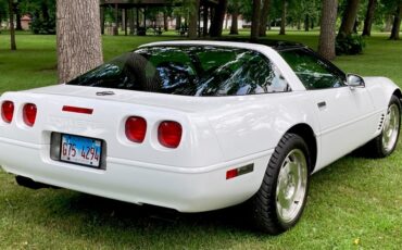 Chevrolet-Corvette-1995-Coupe-3