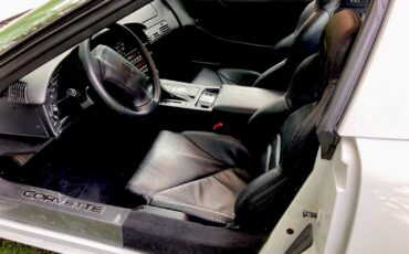 Chevrolet-Corvette-1995-Coupe-5