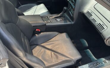 Chevrolet-Corvette-1995-Coupe-6