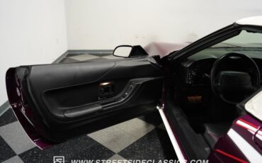 Chevrolet-Corvette-1995-Dark-Purple-Metallic-Black-40