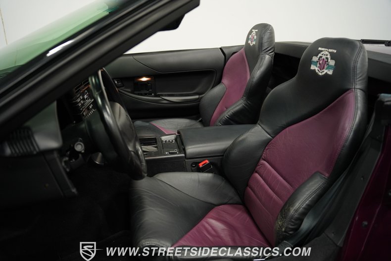 Chevrolet-Corvette-1995-Dark-Purple-Metallic-Black-42