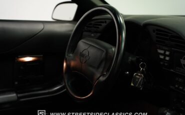 Chevrolet-Corvette-1995-Dark-Purple-Metallic-Black-5