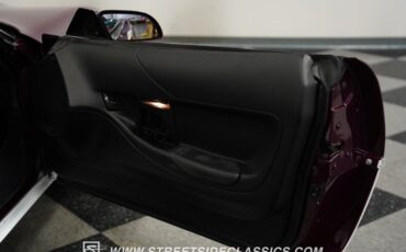 Chevrolet-Corvette-1995-Dark-Purple-Metallic-Black-7