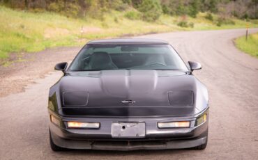 Chevrolet-Corvette-1995-Hatchback-2