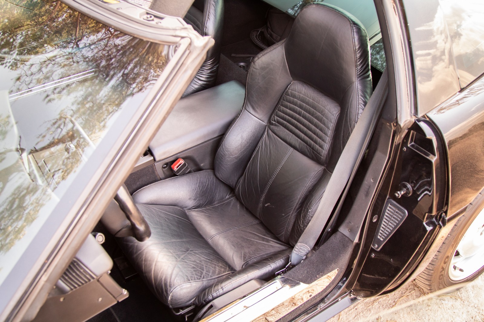 Chevrolet-Corvette-1995-Hatchback-21