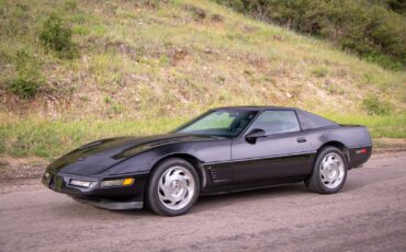 Chevrolet-Corvette-1995-Hatchback-4