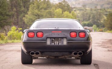 Chevrolet-Corvette-1995-Hatchback-8