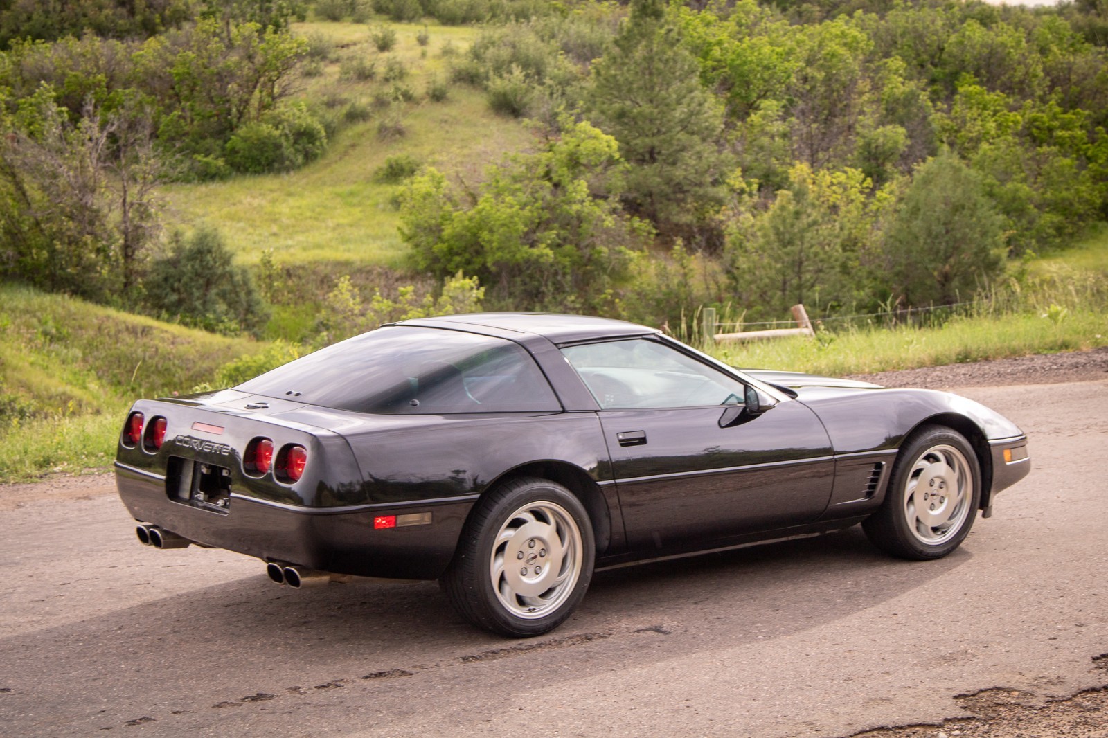 Chevrolet-Corvette-1995-Hatchback-9