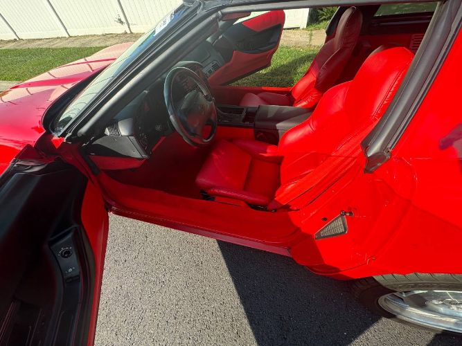 Chevrolet-Corvette-1995-Red-9